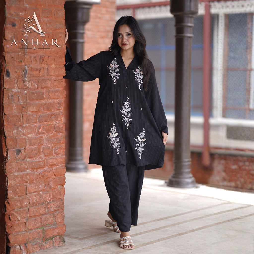 Neelanjona Premium Handwork 2-Piece - Black