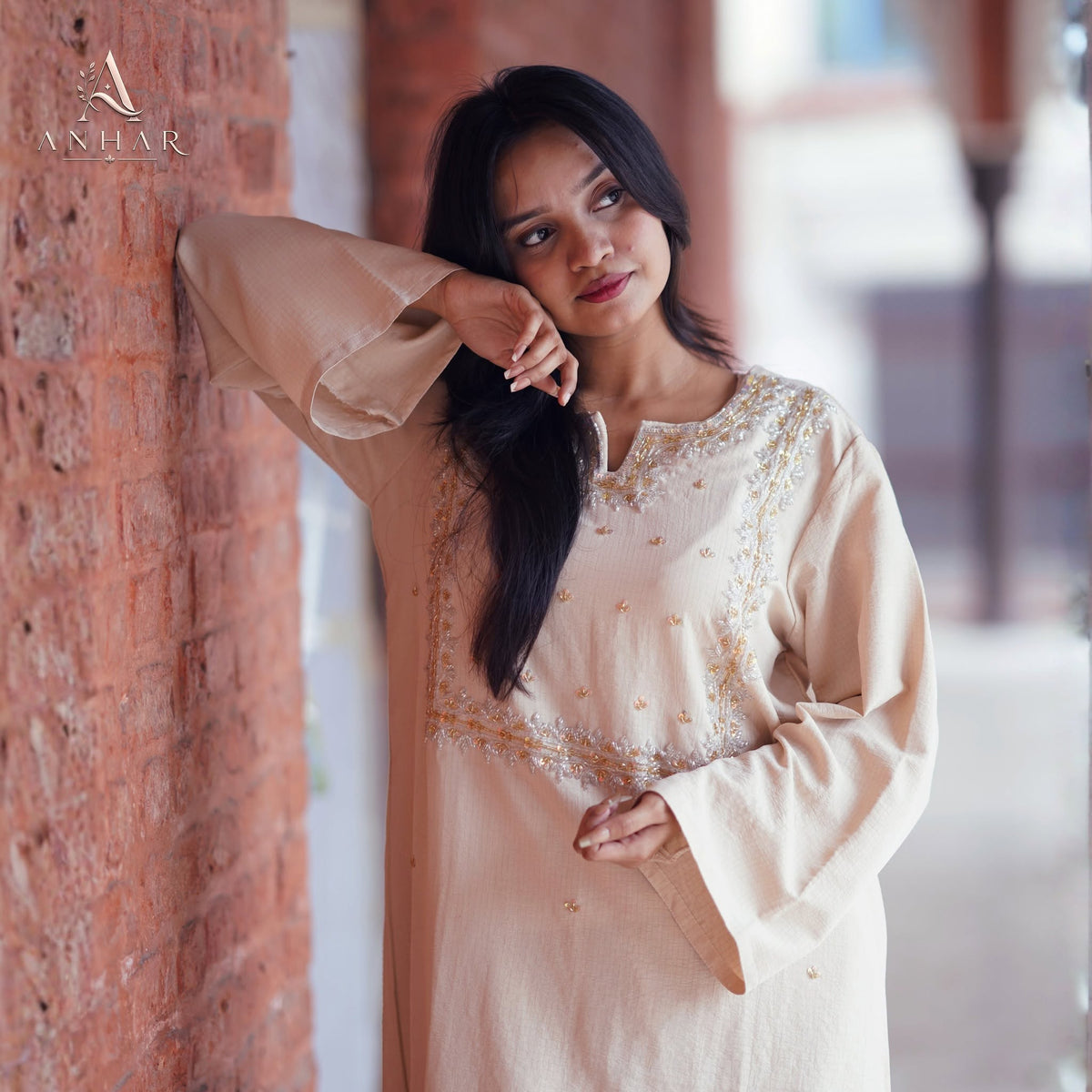 Charulata Premium Handwork Karchupi 2-Piece
